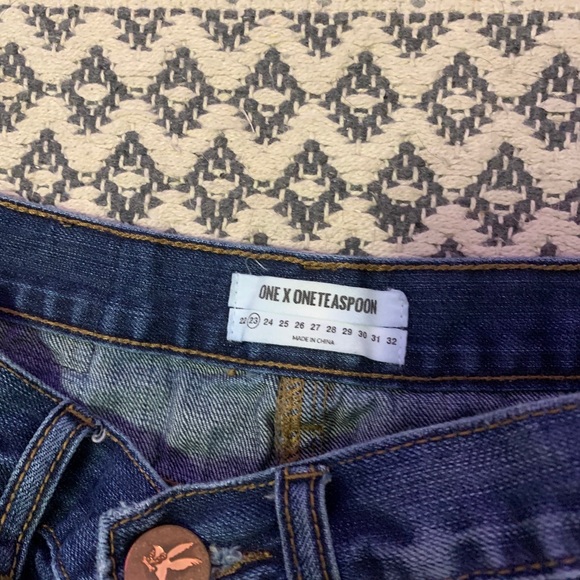 one teaspoon skirt size 23 - Picture 3 of 3